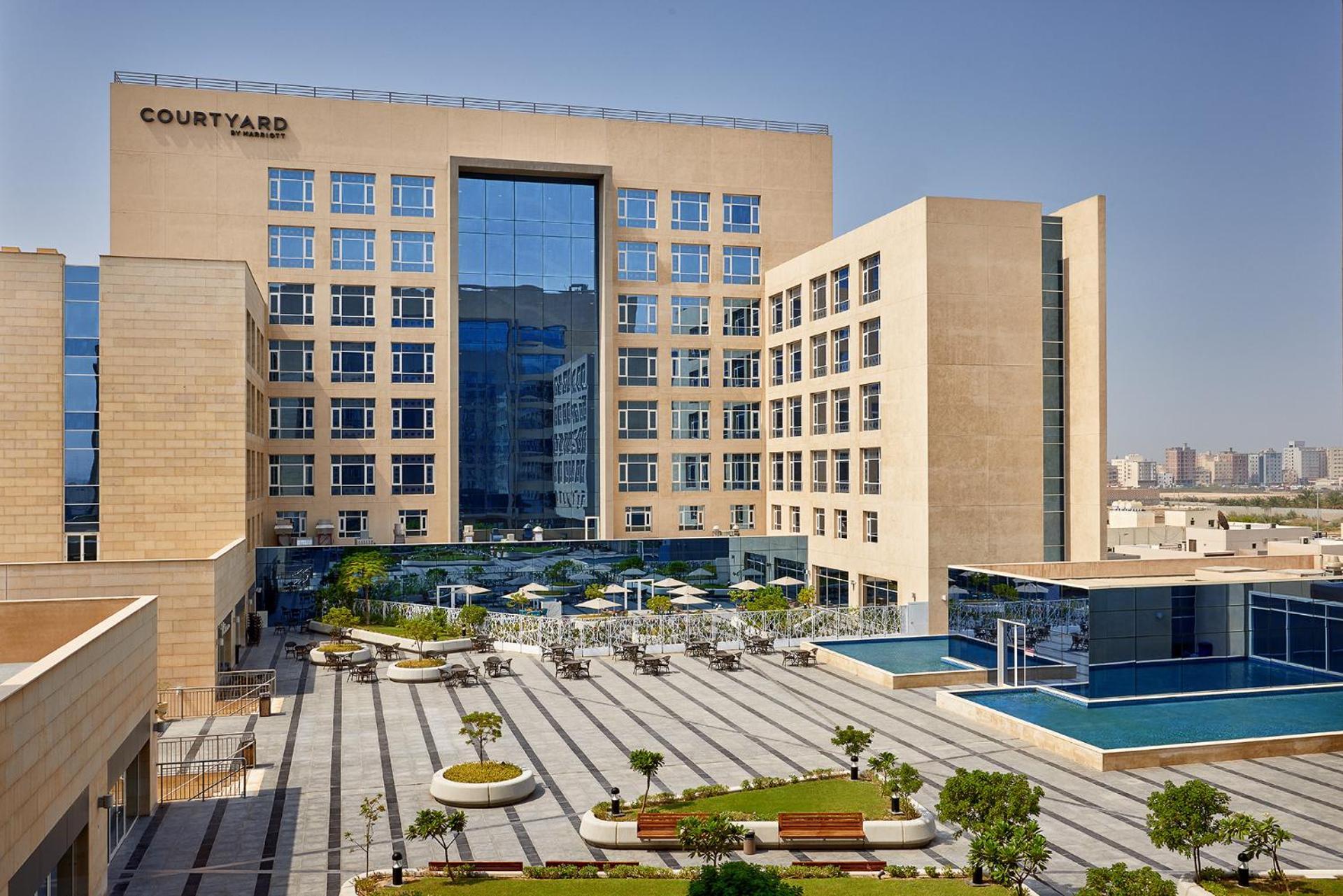 Courtyard By Marriott Jubail Hotel Екстериор снимка