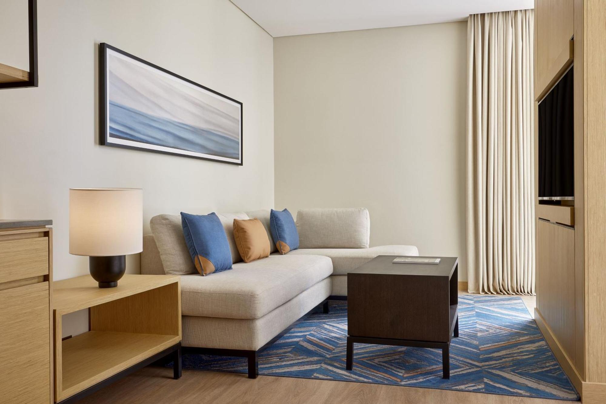 Courtyard By Marriott Jubail Hotel Екстериор снимка
