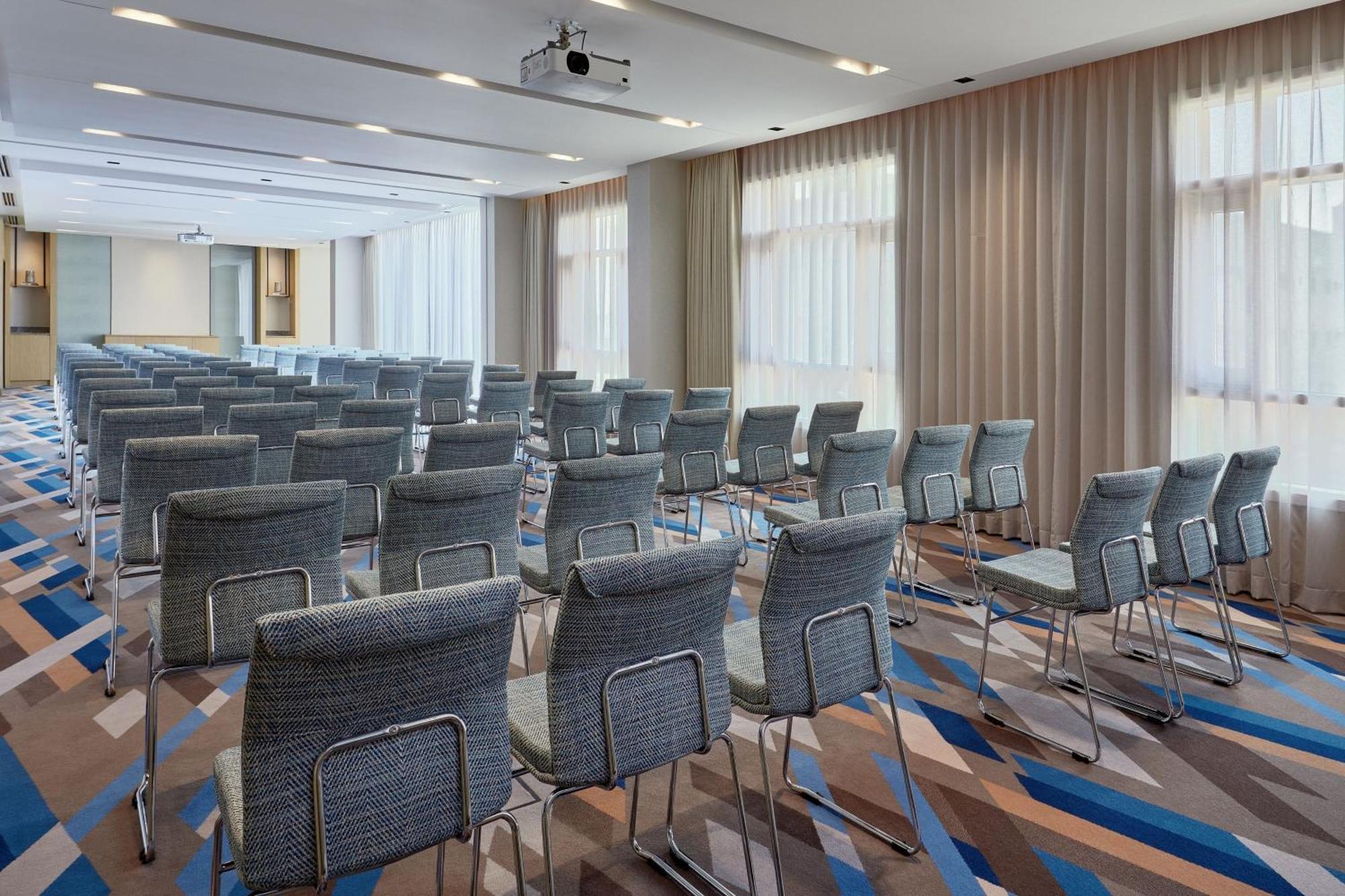 Courtyard By Marriott Jubail Hotel Екстериор снимка