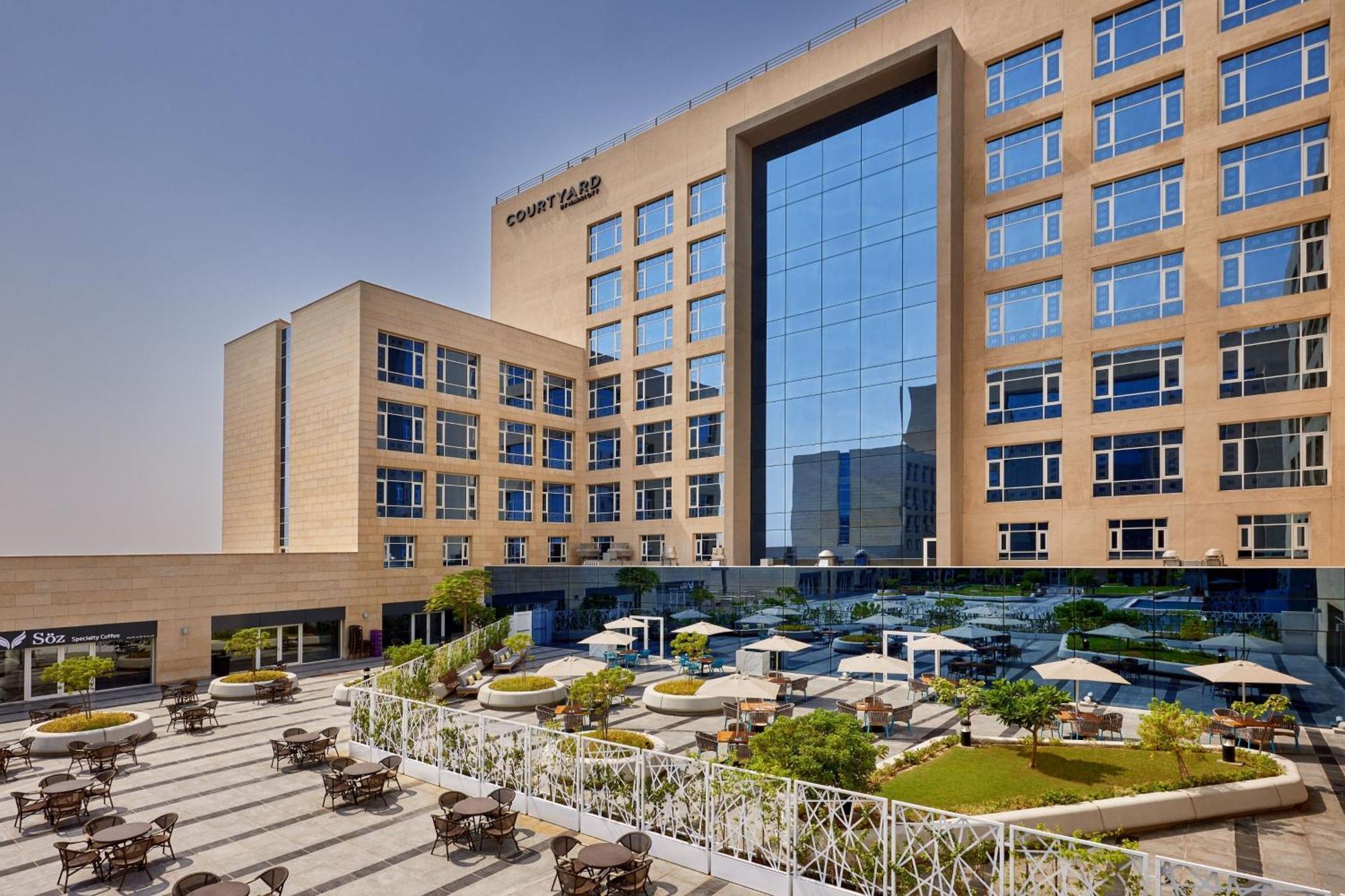 Courtyard By Marriott Jubail Hotel Екстериор снимка