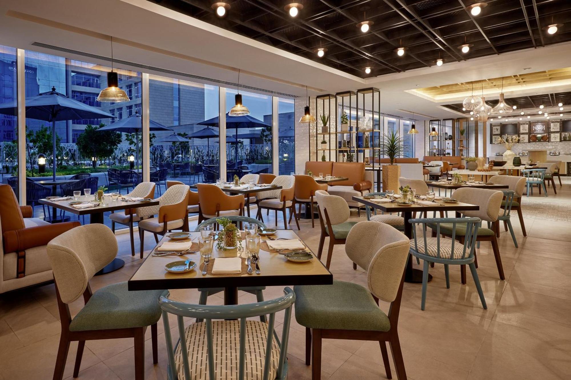 Courtyard By Marriott Jubail Hotel Екстериор снимка